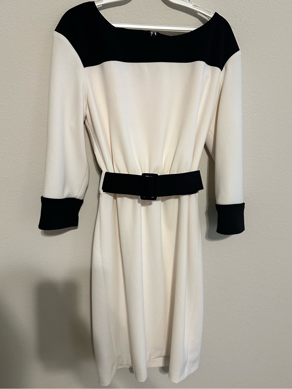 Calvin Klein Elegant Two-Tone Black and Cream Belted Dress